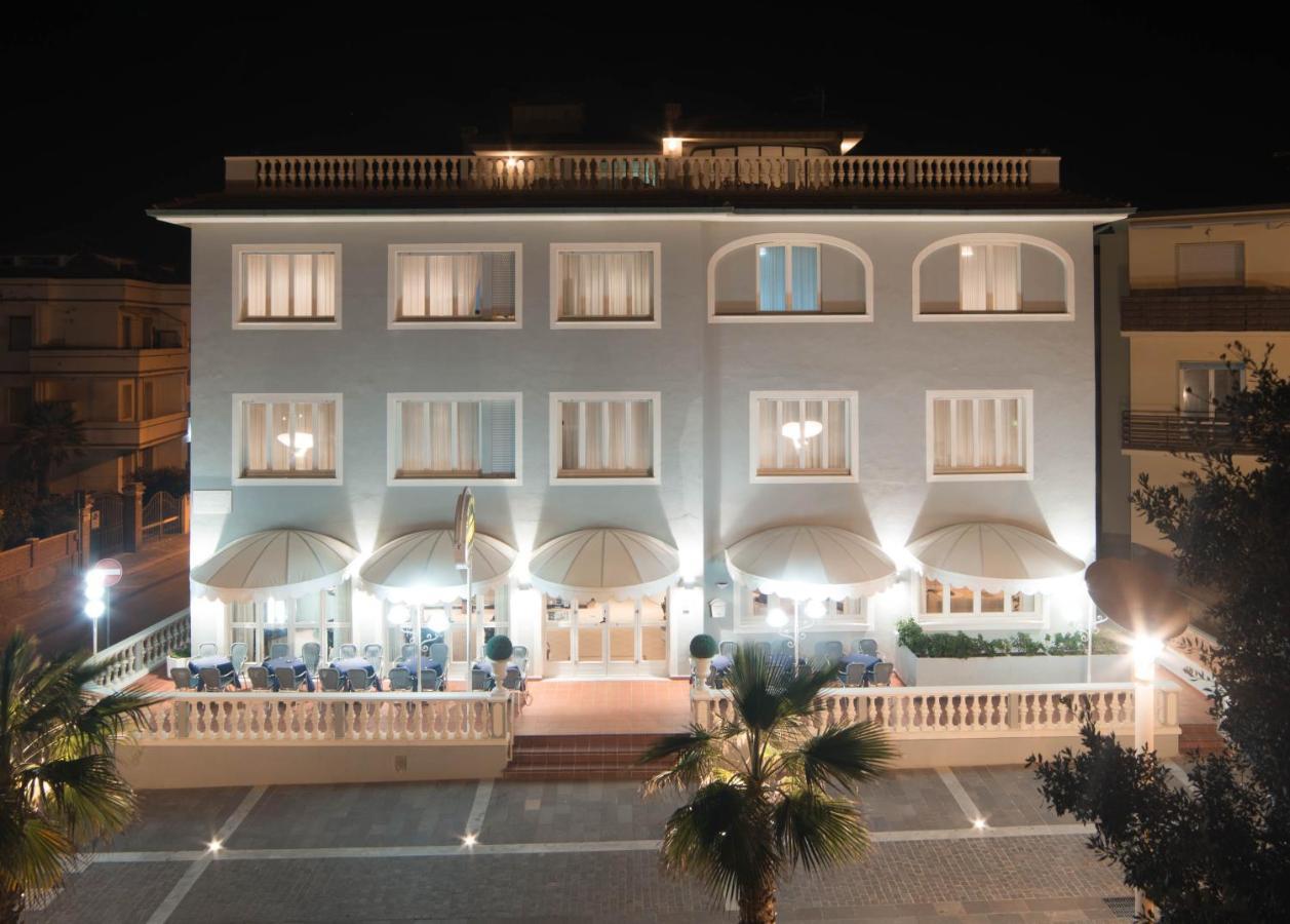 Hg Hotel Il Settebello 切齐纳的码头 外观 照片